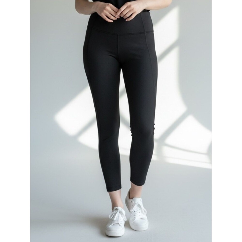 Athleta Women's Black Lightning 7/8 Leggings